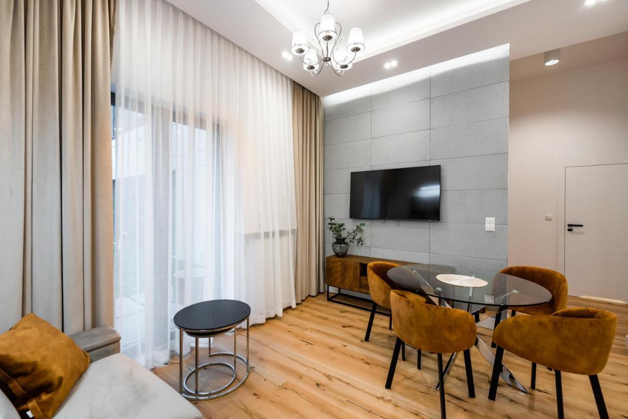 Zlota Sophisticated Apartment Warschau Buitenkant foto
