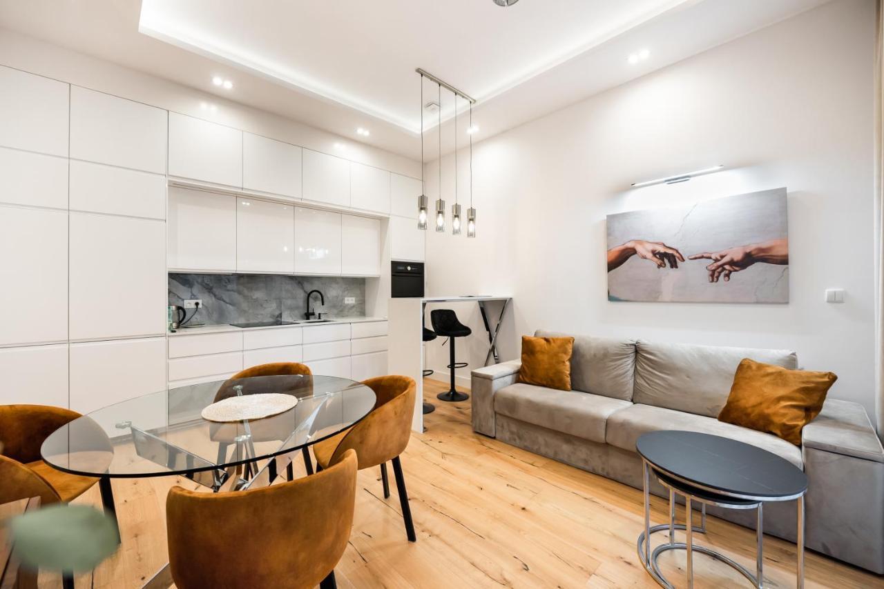 Zlota Sophisticated Apartment Warschau Buitenkant foto