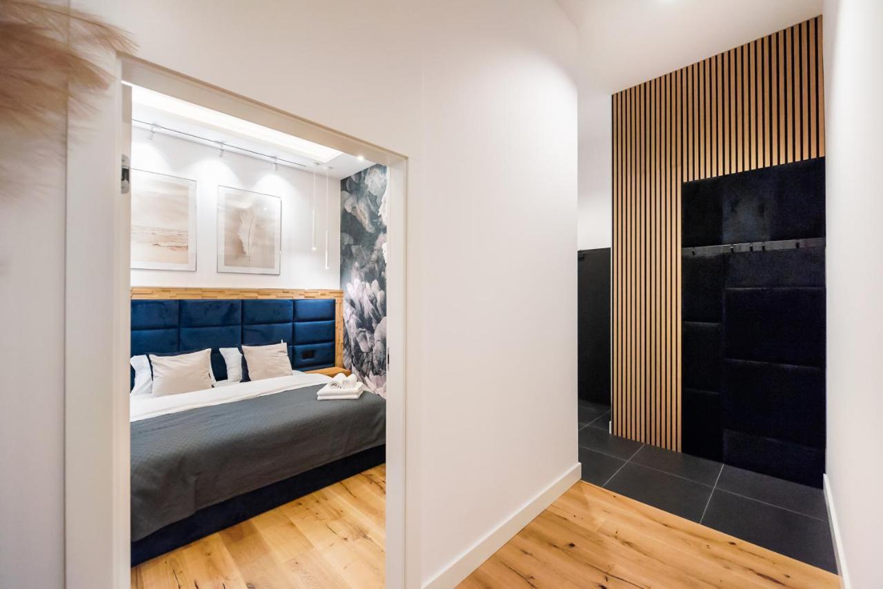 Zlota Sophisticated Apartment Warschau Buitenkant foto