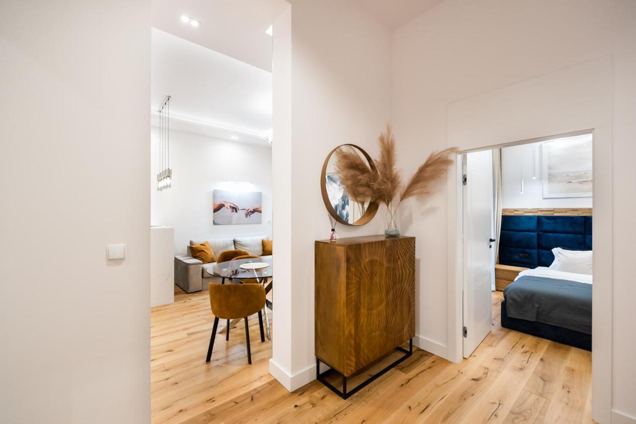 Zlota Sophisticated Apartment Warschau Buitenkant foto